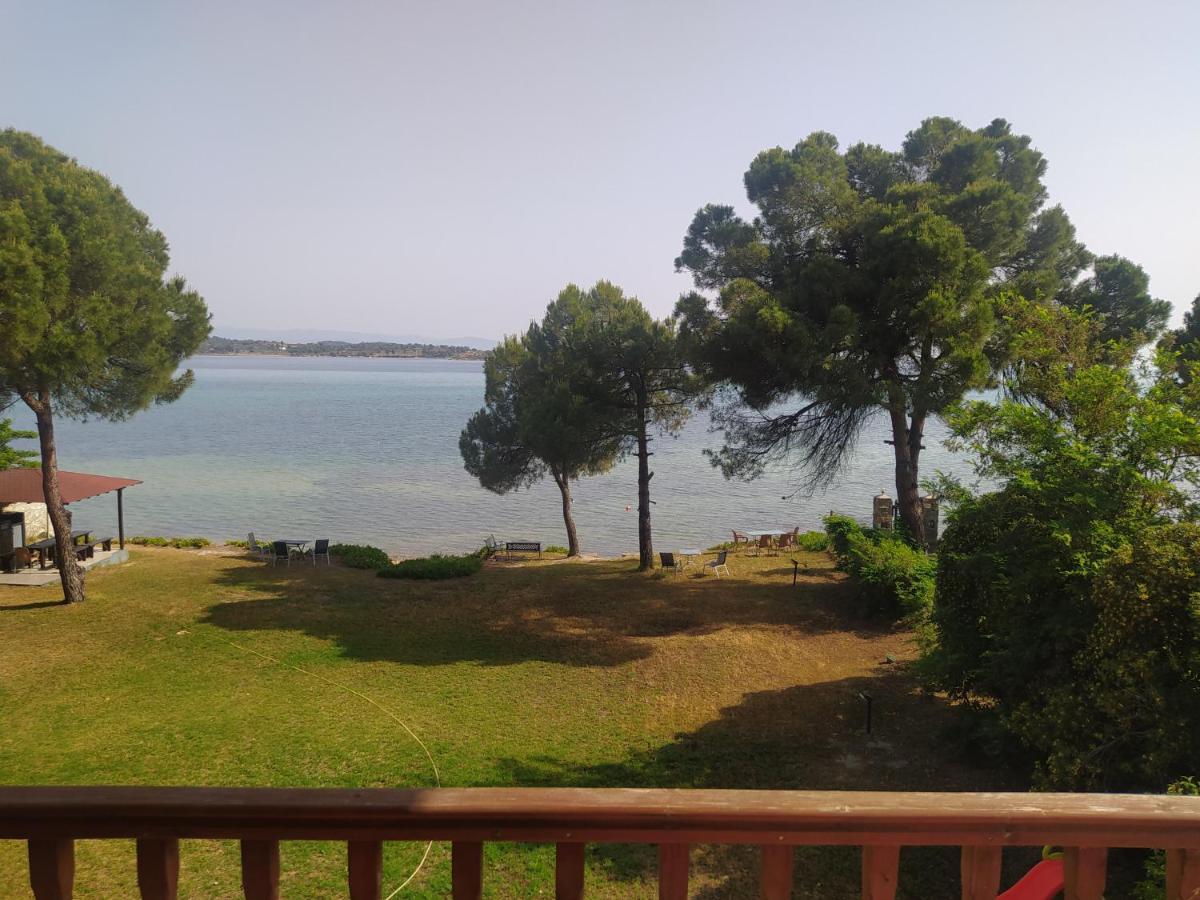 Studios Efi Beach Vourvourou Luaran gambar