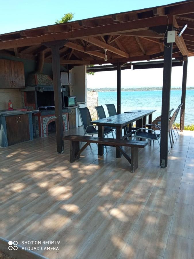 Studios Efi Beach Vourvourou Luaran gambar