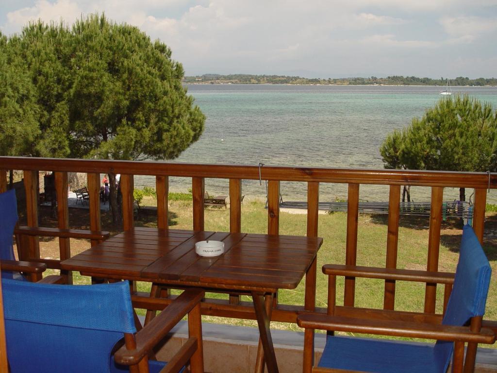 Studios Efi Beach Vourvourou Luaran gambar