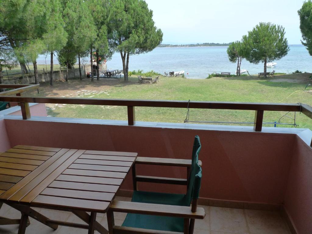 Studios Efi Beach Vourvourou Luaran gambar