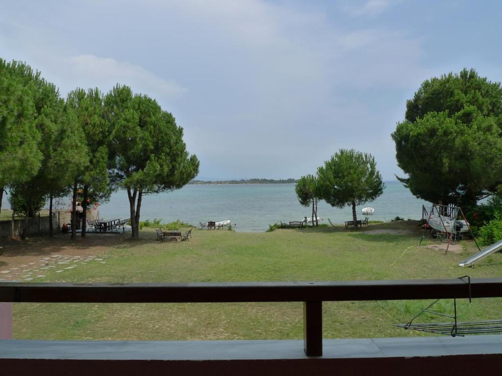 Studios Efi Beach Vourvourou Luaran gambar