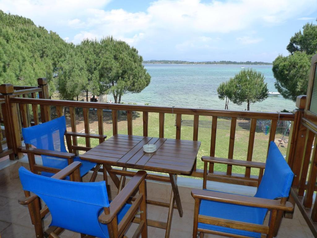 Studios Efi Beach Vourvourou Luaran gambar
